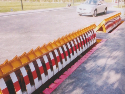 電動路障機